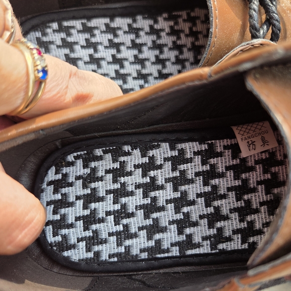 Brown and Black Men's Casual Shoes - Picture 5 of 6